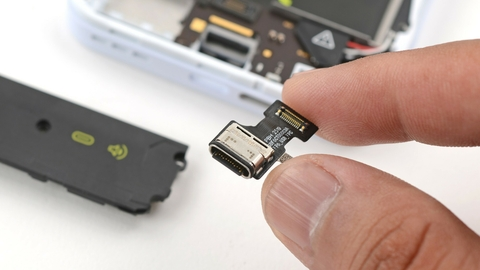 Fairphone 6 USB-C-Anschluss