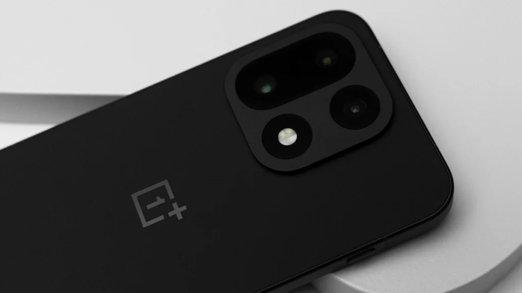 Das OnePlus 16 ist mit einem leistungsstarken Prozessor und einem 200-MP-Fotosensor ausgestattet
