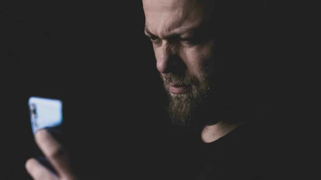 Woher wissen Sie, ob Ihr Smartphone Sie wirklich ausspioniert?