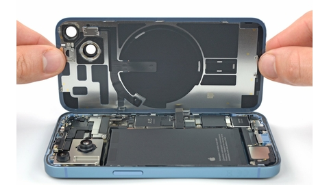Demontage des iPhone 14 iFixit 02