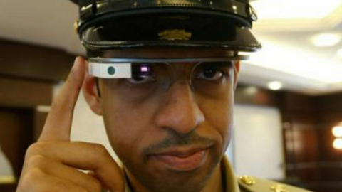 Google-Glas der Polizei von Dubai