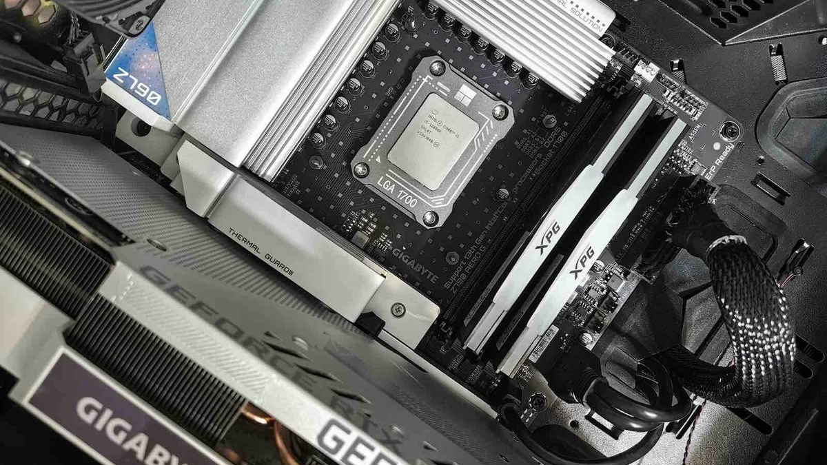 Darty bringt sein eigenes Hardware-Angebot auf den Markt: eine Geschenkkarte im Wert von 50 € ab 200 €, um das Event zu feiern!