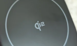 Mit Qi 50W kommt im Jahr 2028 endlich schnelles und universelles kabelloses Laden