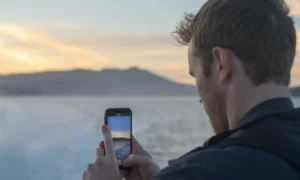 Kostenloser Max-Plan: unbegrenztes 5G und Roaming für 19,99 CHF/Monat für Freebox-Abonnenten