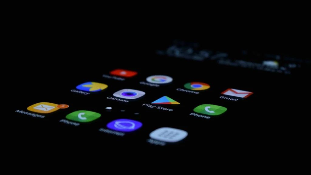 Eine historische Premiere: Ein konkurrierender App-Store erscheint bei Google Play