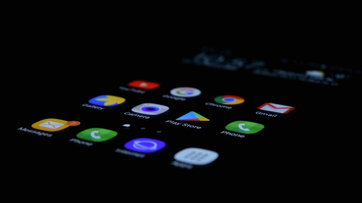 Eine historische Premiere: Ein konkurrierender App-Store erscheint bei Google Play