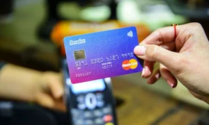 Den Kaffee mit einem einfachen Lächeln bezahlen, die Zukunft des Bezahlens laut Revolut?
