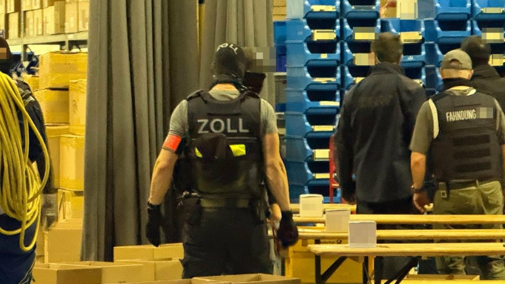 Zerschlagung eines gigantischen Netzwerks gefälschter Samsung-Smartphones in Europa