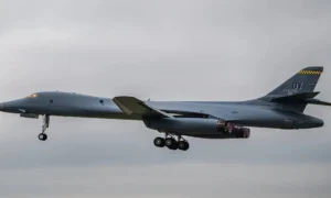 Abflug von B-1-Bombern aus Fairford: Als der Schatten eines iranischen Drohnenangriffs über dem Vereinigten Königreich hängt