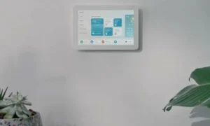 Top 3 des Tages: Anker SOLIX S2000 Station für 700 CHF, Blink Kamera mit Projektor für 38 CHF, Echo Hub 8″ für 90 CHF